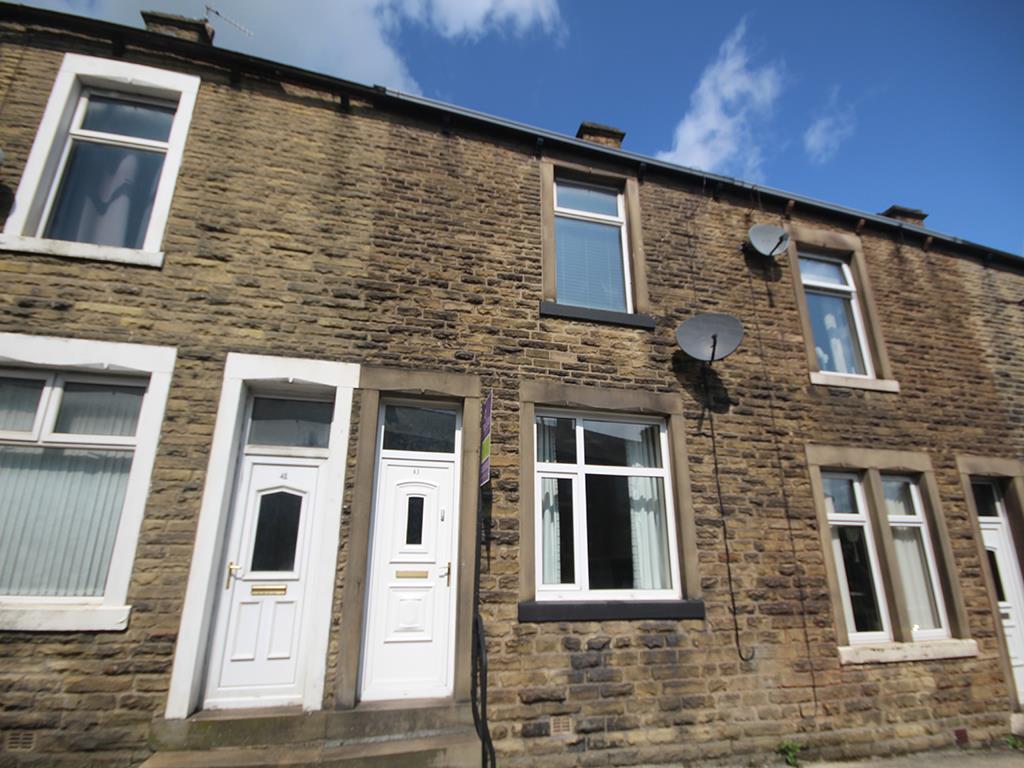 3 bedroom terraced house To Let in Barnoldswick - Main Image